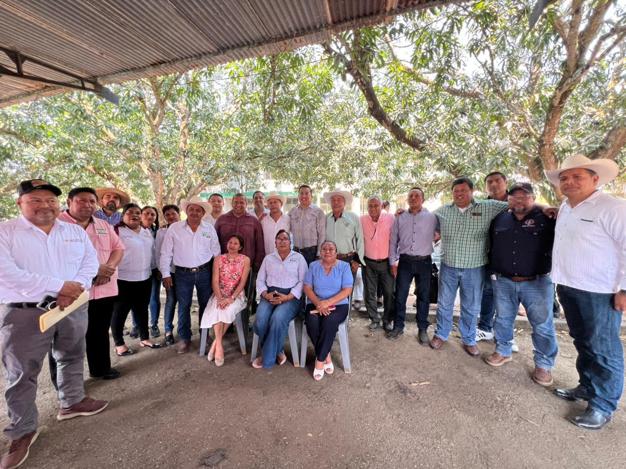 Impulso al campo y apoyo directo a productores